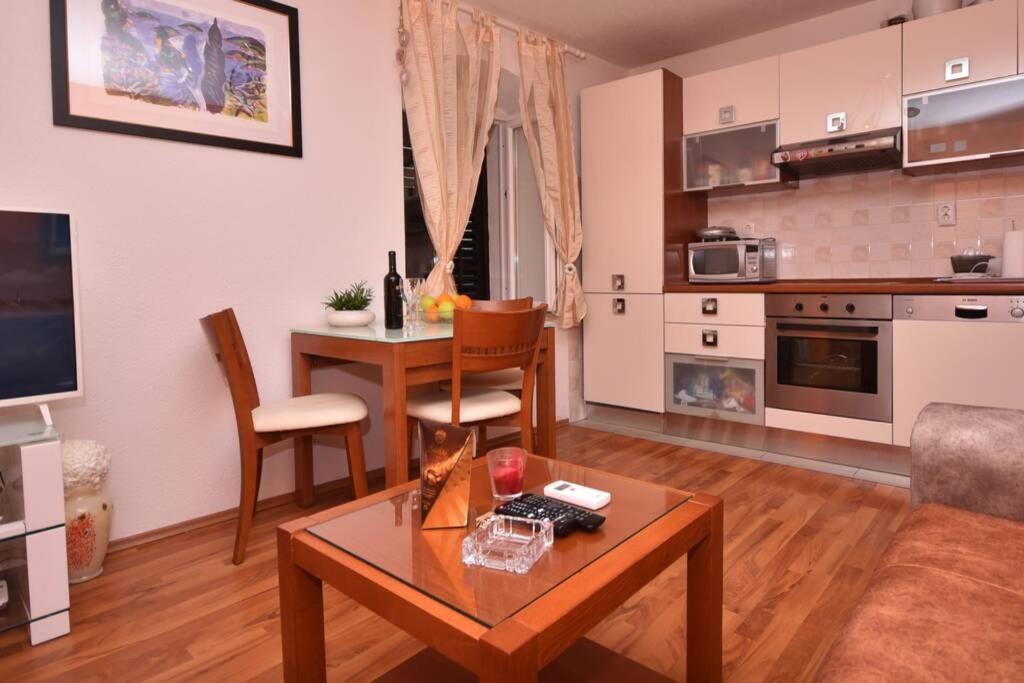 Cozy, Adorable Apartment Elizabeta Spalato Esterno foto